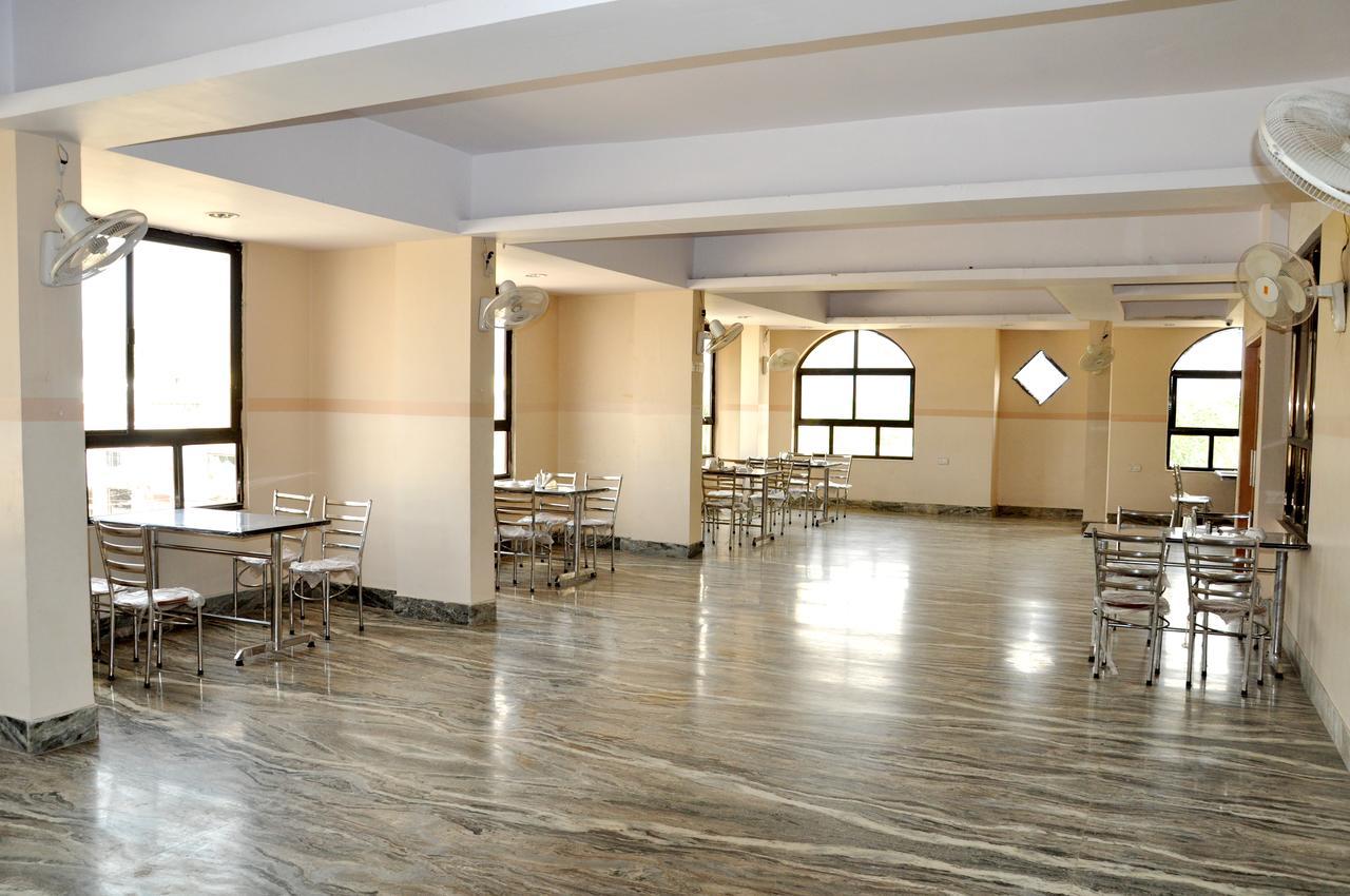 Hotel Kirti Plaza Chittorgarh Екстер'єр фото
